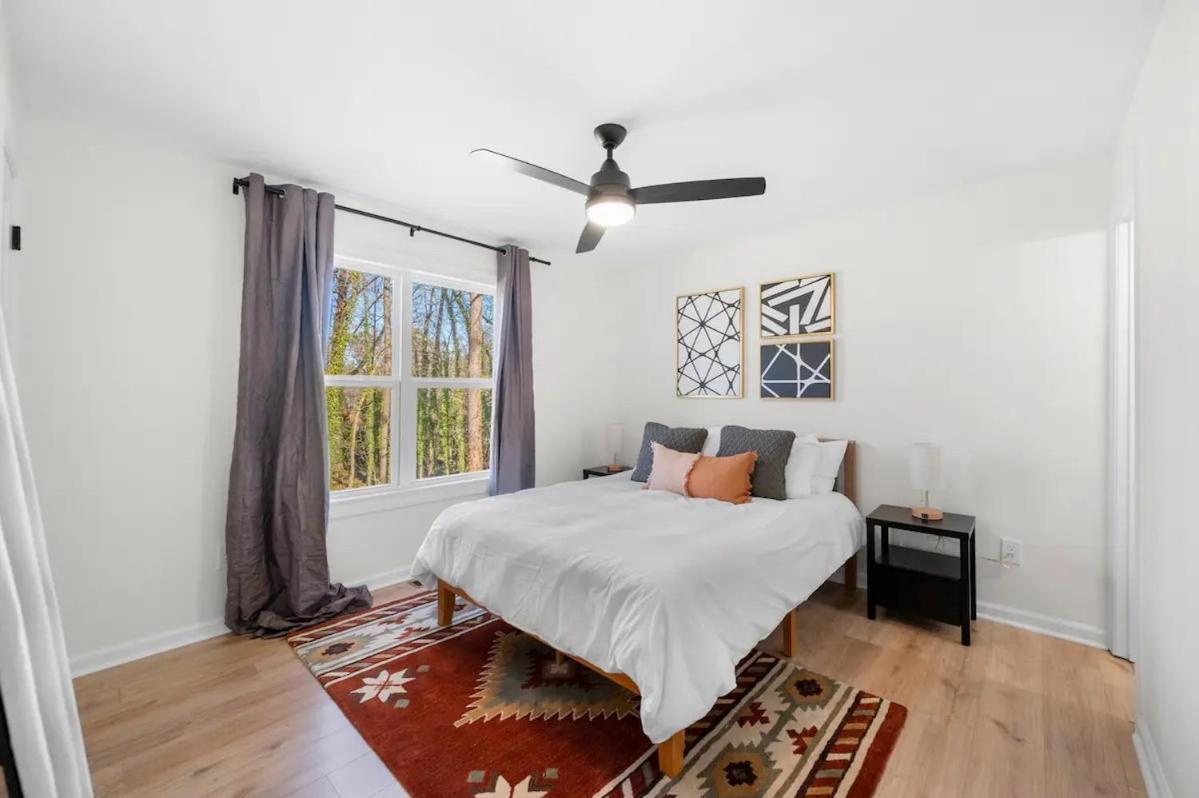 Outdoor Projector, Arcade, Fire Pit, 2 Car Garage, 2 Living Rooms Snellville Luaran gambar